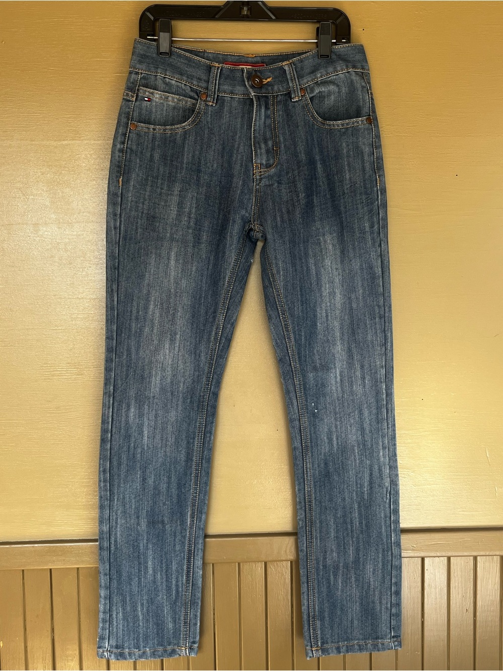 Tommy Hilfiger Slim Straight Back button Pockets Boys 12